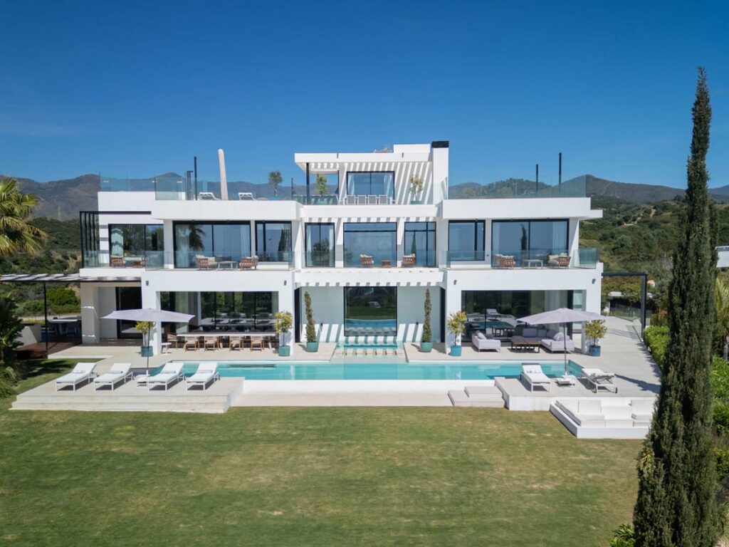 9-slaapkamer villa in Estepona in Estepona - hoofdfoto