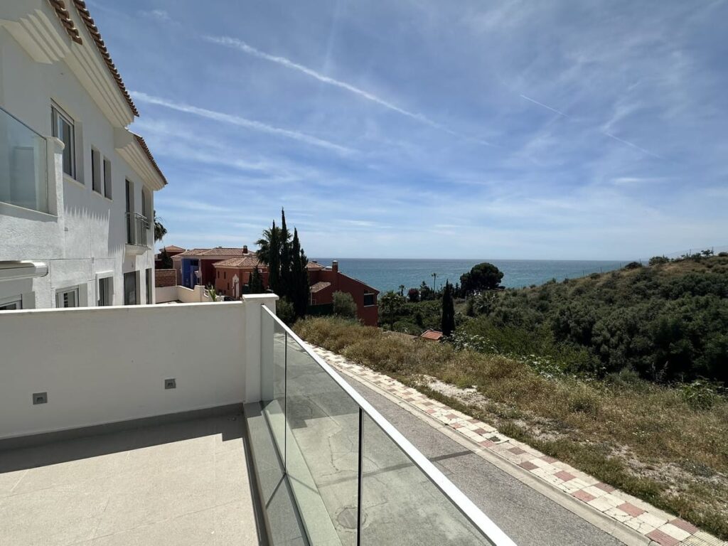 Drie-slaapkamerwoning in Torrequebrada in Torrequebrada - hoofdfoto