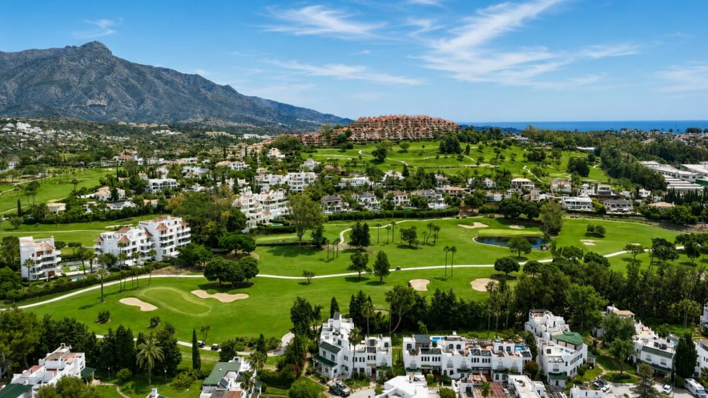 4-slaapkamer townhouse in Nueva Andalucía, Marbella in Nueva Andalucía - hoofdfoto