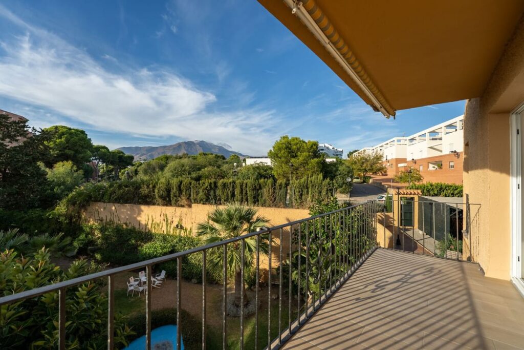 2-slaapkamer appartement met zeezicht in Estepona in Estepona - hoofdfoto