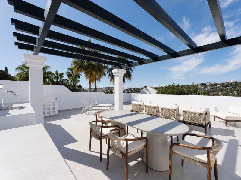 Drie-slaapkamer penthouse in Aloha Gardens, Nueva Andalucía in Nueva Andalucía - hoofdfoto