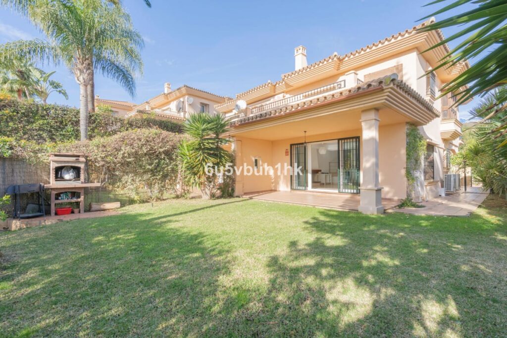 Drie-slaapkamerwoning in Riviera del Sol in Riviera del Sol - hoofdfoto