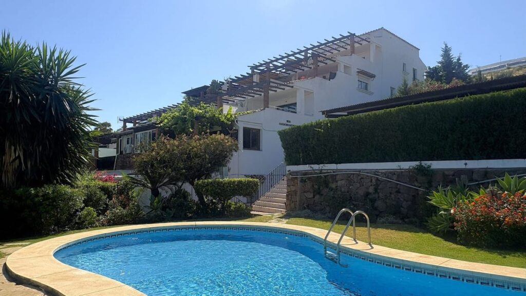 Drie-slaapkamer appartement in Estepona met zeezicht in Estepona - hoofdfoto
