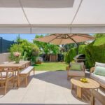 Drie slaapkamers stadswoning met privé-tuin in Nueva Atalaya, Estepona