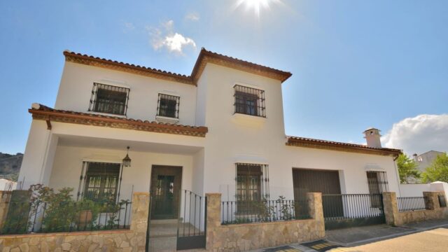 5 bedroom House in Montejaque
