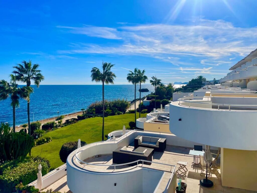 2-slaapkamer appartement aan de kust in Estepona met directe strandtoegang in Estepona - hoofdfoto