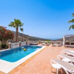 6 bedroom House in Sayalonga