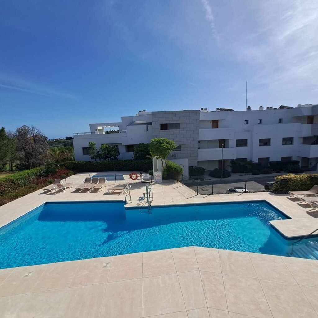 Drie-slaapkamer hoekappartement in Casares Golf in Casares - hoofdfoto