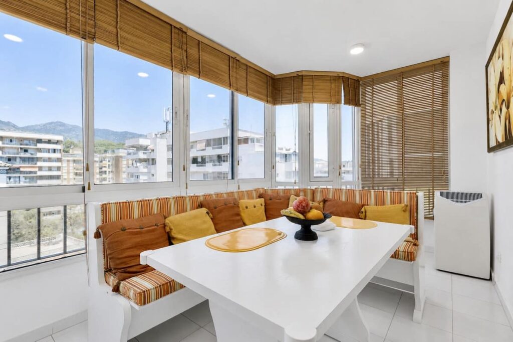 Drie-slaapkamer penthouse in Marbella met zee- en bergzicht in Marbella - hoofdfoto