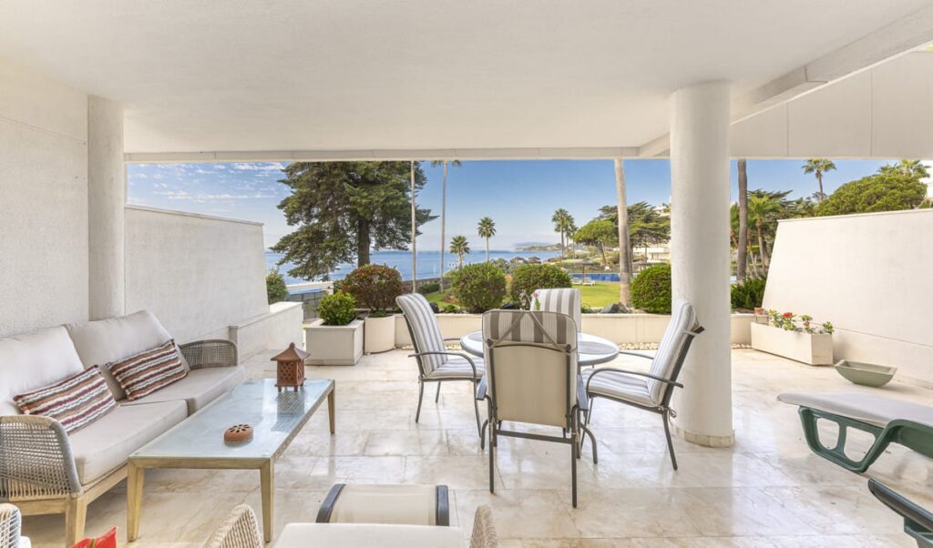 3-slaapkamer appartement aan het strand in Estepona in Estepona - hoofdfoto