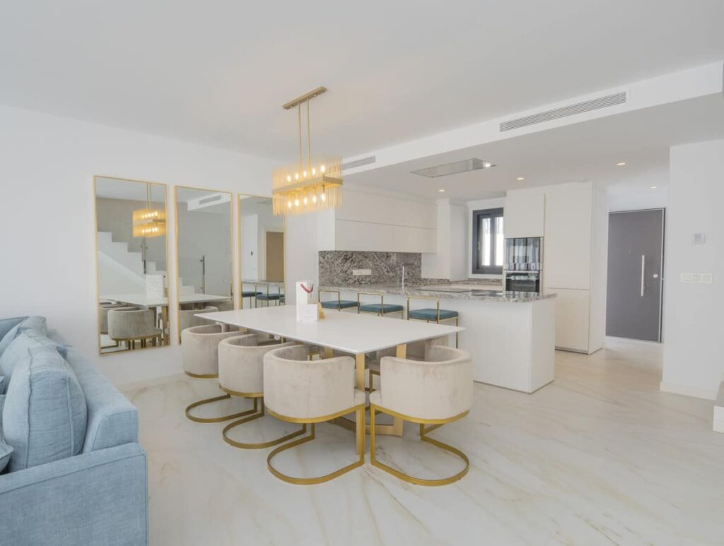 Hoekwoning met 4 slaapkamers in Nueva Andalucía, Marbella in Nueva Andalucía - hoofdfoto