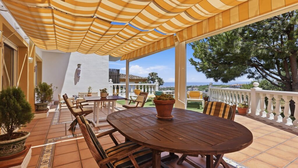 4 bedroom House in Manilva in Manilva - hoofdfoto
