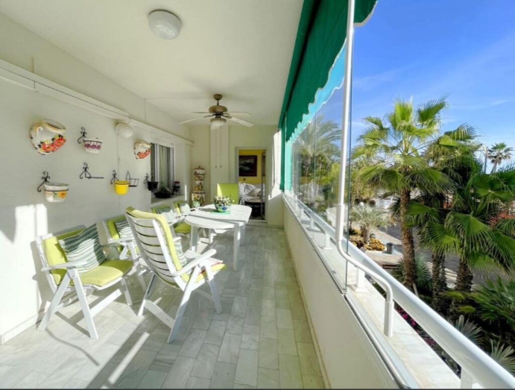 3-slaapkamer appartement aan het strand in Estepona in Estepona - hoofdfoto