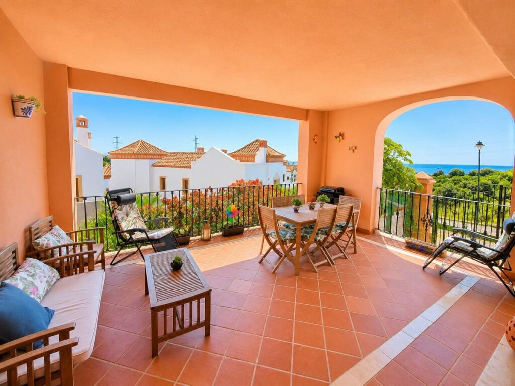 Halfvrijstaande villa met 3 slaapkamers in Estepona in Estepona - hoofdfoto