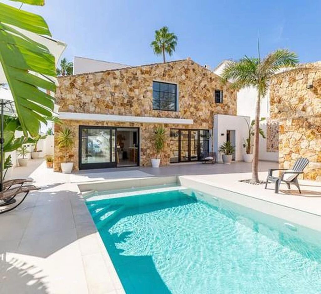 6-slaapkamer villa aan de kust met directe toegang tot zee in Estepona in Estepona - hoofdfoto