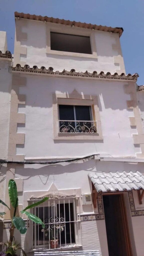 5-slaapkamer stadswoning in Estepona in Estepona - hoofdfoto