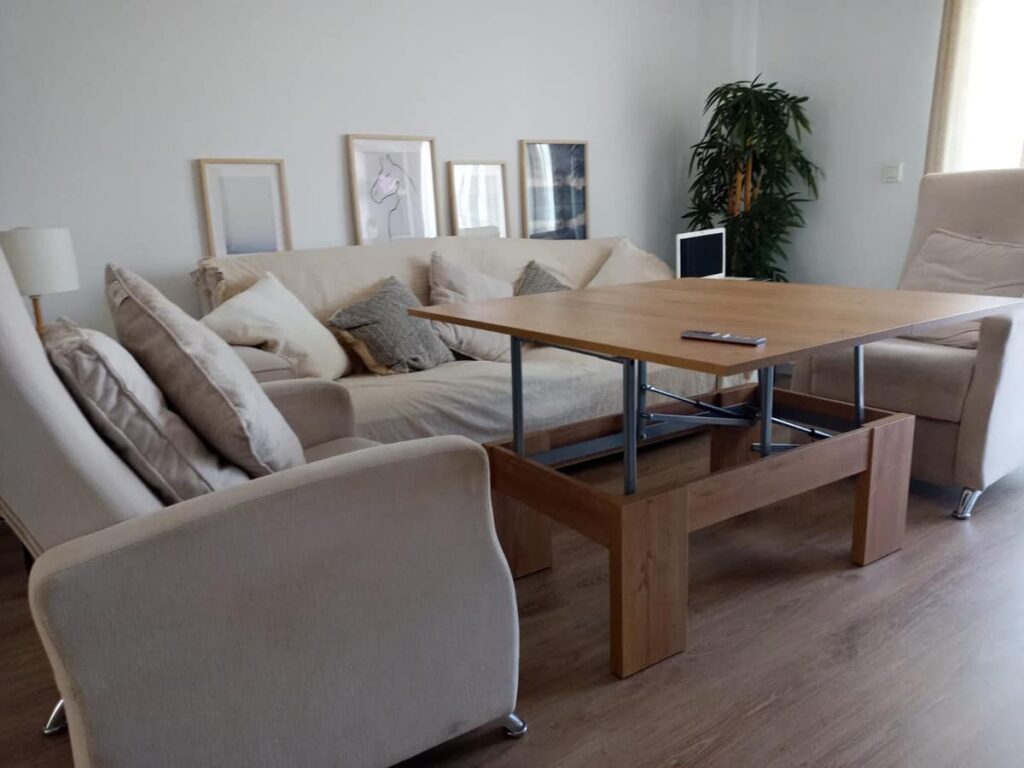 Drie-slaapkamer appartement in Estepona – 97 m², volledig gerenoveerd in Estepona - hoofdfoto