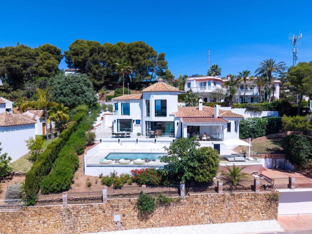6-slaapkamer villa in Hacienda Las Chapas met panoramisch zeezicht in Hacienda Las Chapas - hoofdfoto