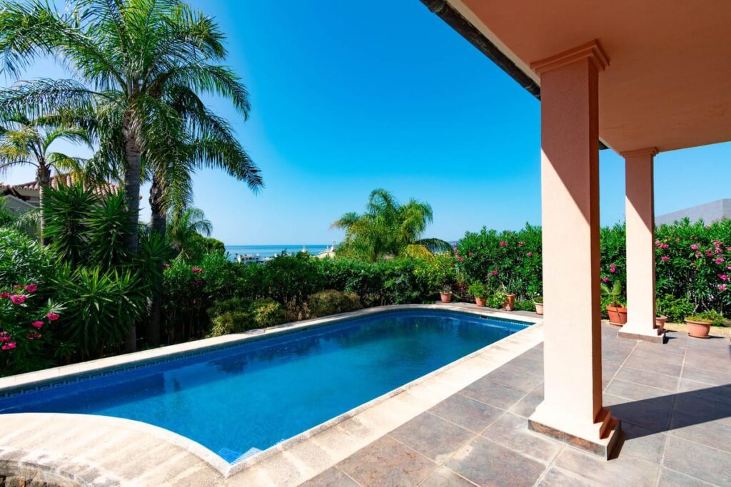 Villa met 4 slaapkamers in Estepona in Estepona - hoofdfoto