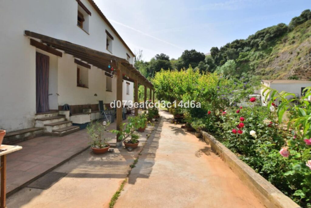 4 bedroom House in Arriate in Arriate - hoofdfoto