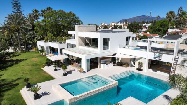 7-slaapkamer villa in El Paraiso
