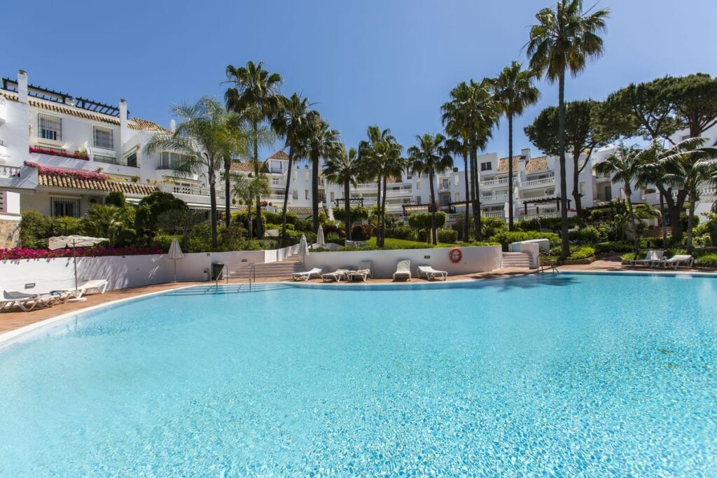 1-slaapkamer tuinappartement aan het strand in Elviria, Marbella in Marbella - hoofdfoto