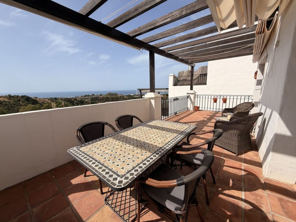 Duplex penthouse met 2 slaapkamers in Altos de los Monteros, Marbella in Los Monteros - hoofdfoto