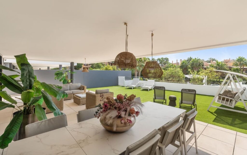 Luxueus 3-slaapkamer tuinappartement in Estepona in Estepona - hoofdfoto