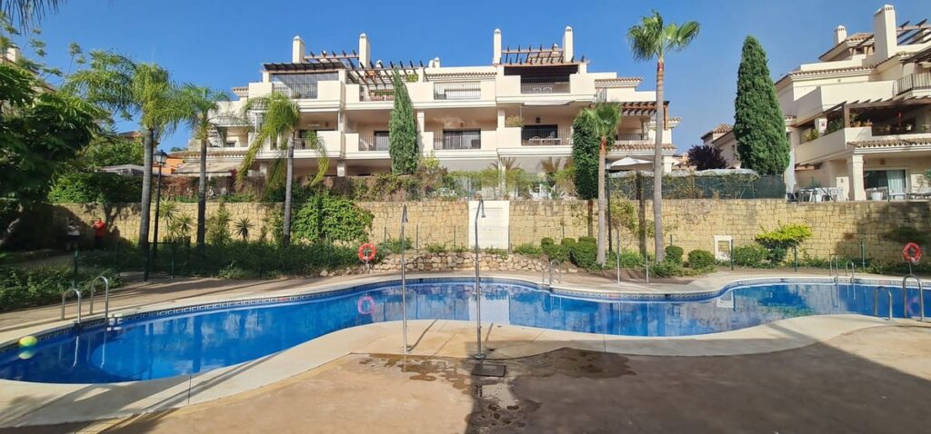 Exclusief 1-slaapkamerappartement in Marbella met toeristische licentie, terras en garage in Marbella - hoofdfoto