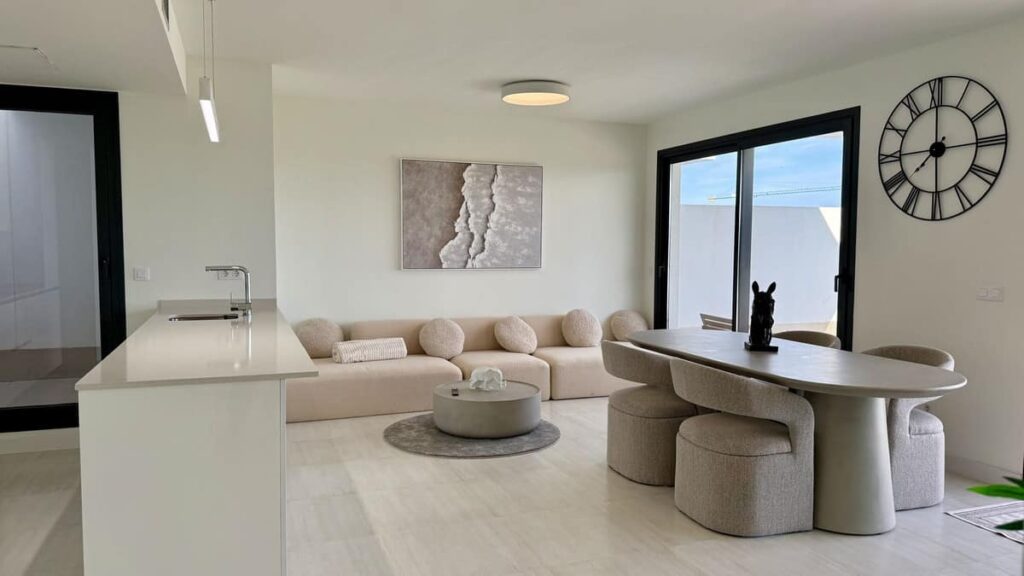 Penthouse met twee niveaus zeezichtterras in Estepona in Estepona - hoofdfoto
