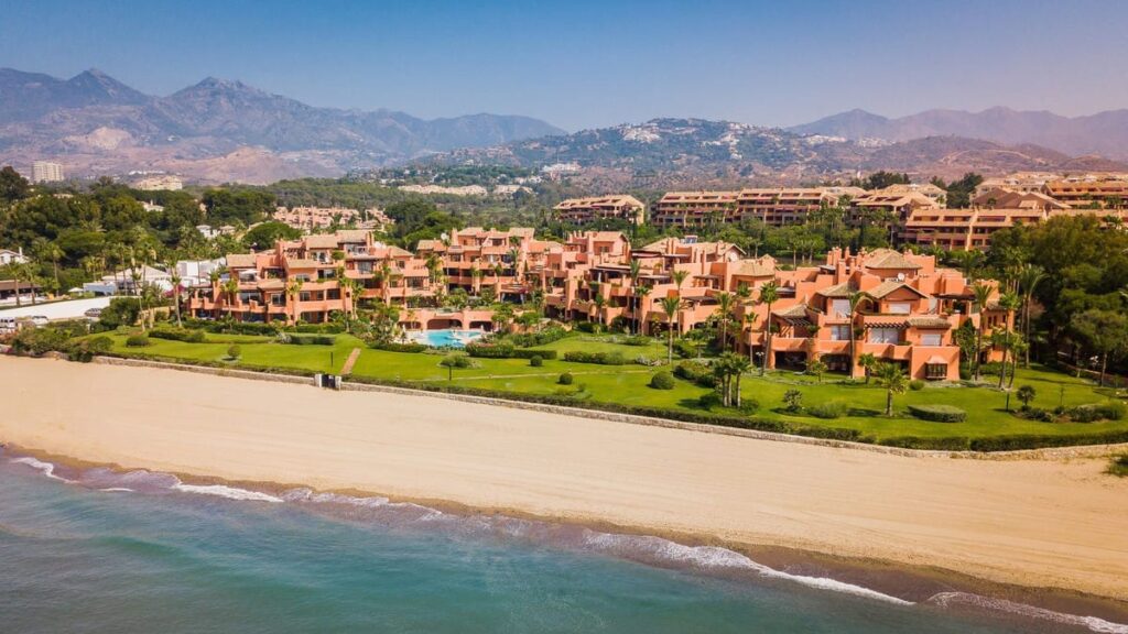 Appartement met 4 slaapkamers in Los Monteros, Marbella in Los Monteros - hoofdfoto