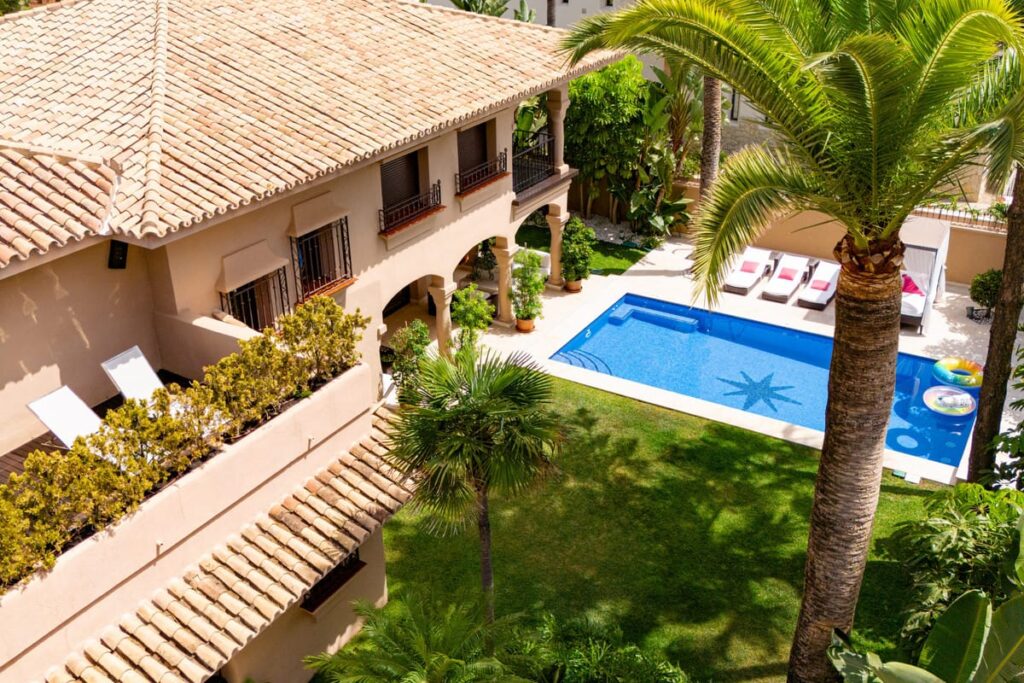 Villa met 4 slaapkamers in Los Monteros in Los Monteros - hoofdfoto