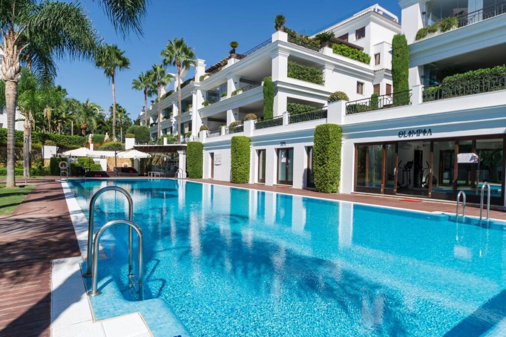 4-slaapkamerappartement aan het strand in Estepona in Estepona - hoofdfoto