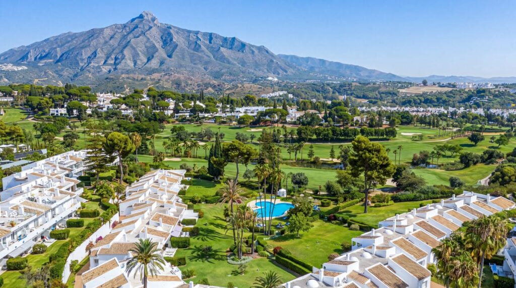 2 bedroom Apartment in Nueva Andalucía in Nueva Andalucía - hoofdfoto