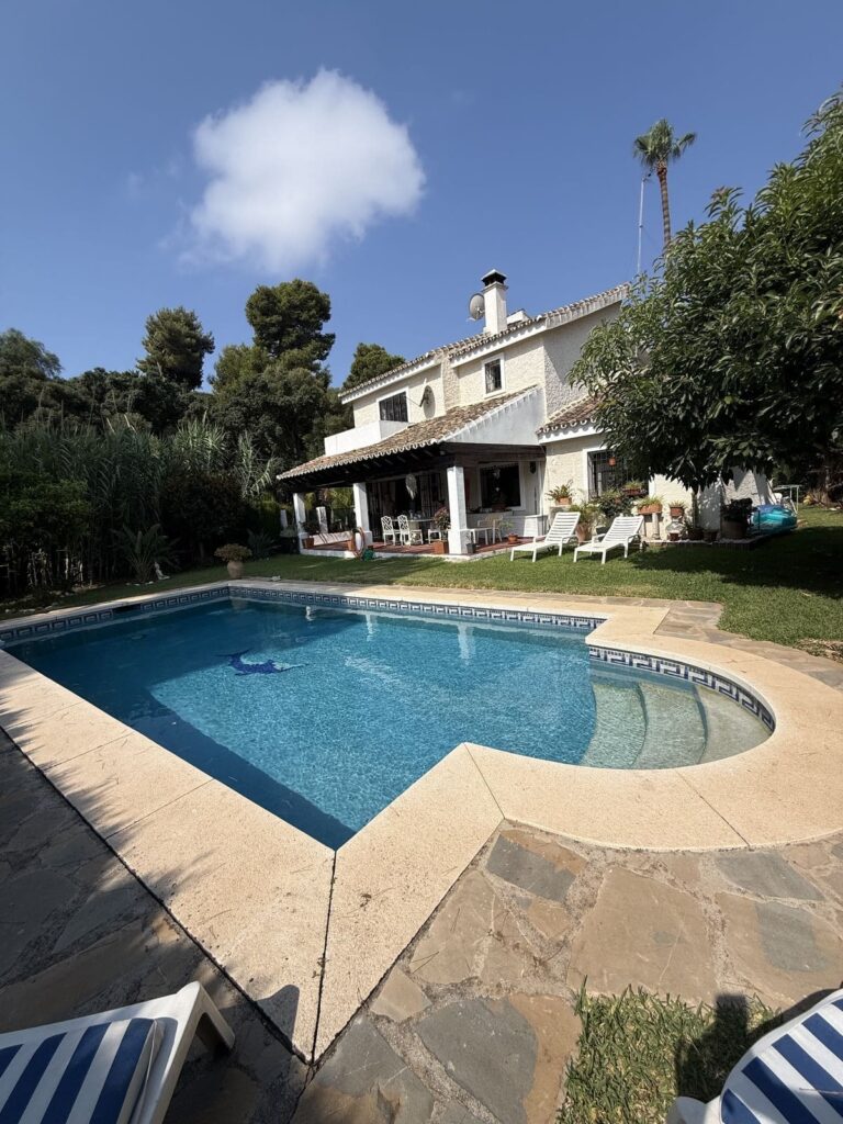 4-slaapkamer villa in Calahonda in Calahonda - hoofdfoto