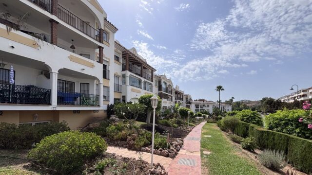 Frontline Golf-penthouse met 2 slaapkamers in Mijas Golf