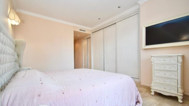 Appartement met 1 slaapkamer aan het strand in Puerto Banús