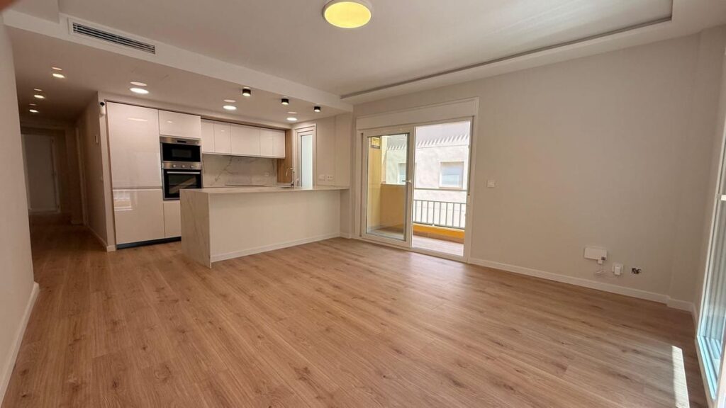 3-slaapkamer appartement in Fuengirola, tweede lijn strand in Fuengirola - hoofdfoto