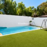 Halfvrijstaand huis met 3 slaapkamers in Nueva Andalucía