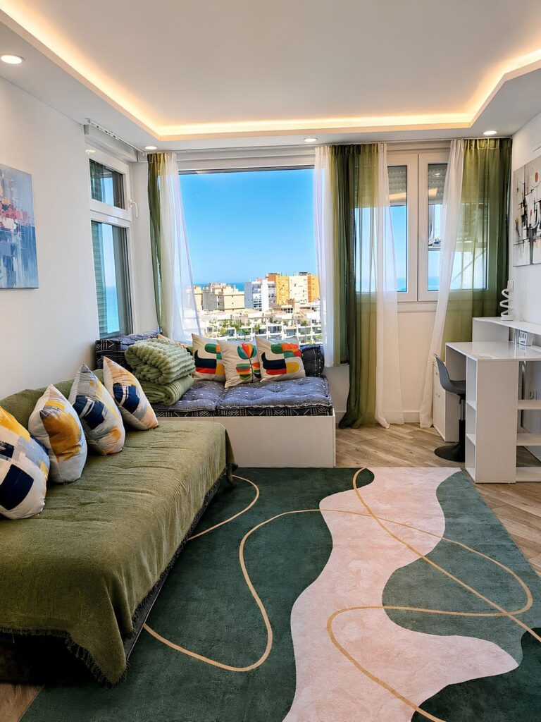 Strandappartement met 1 slaapkamer en zeezicht – Een uitzonderlijke vakantiewoning en investeringskans in Calahonda - hoofdfoto