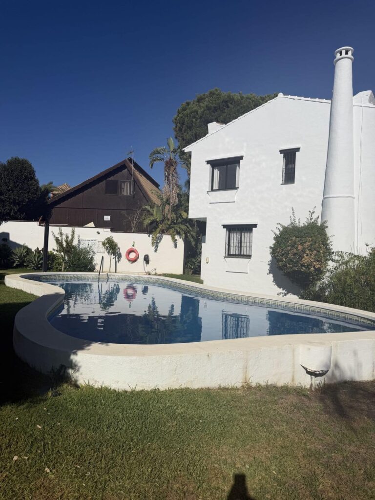 3-slaapkamer stadswoning in Calahonda in Calahonda - hoofdfoto