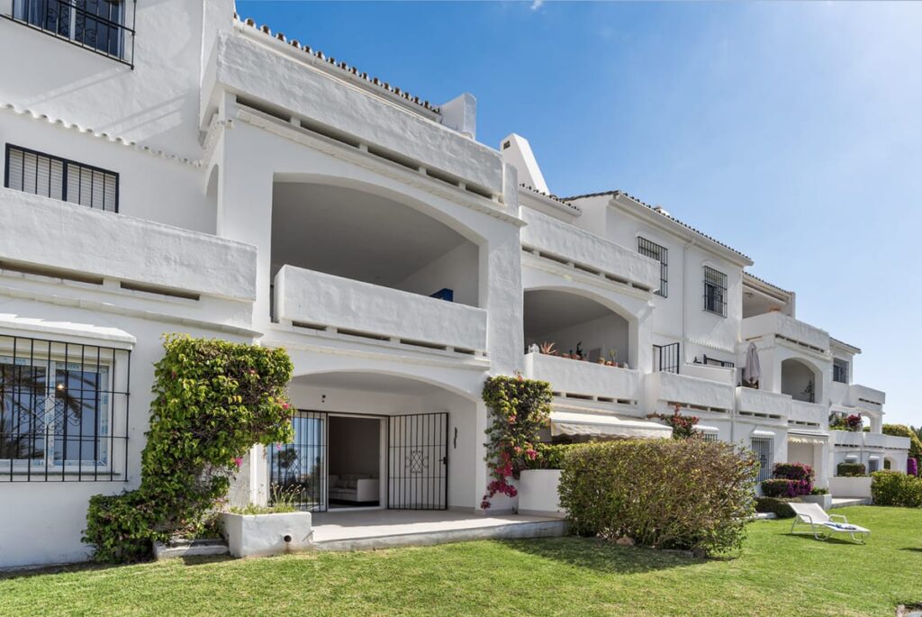 Drie-slaapkamerappartement in Nueva Andalucía in Nueva Andalucía - hoofdfoto