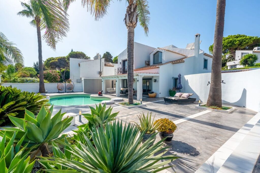 Vrijstaande villa met privézwembad in Casares Playa, Málaga in Casares Playa - hoofdfoto