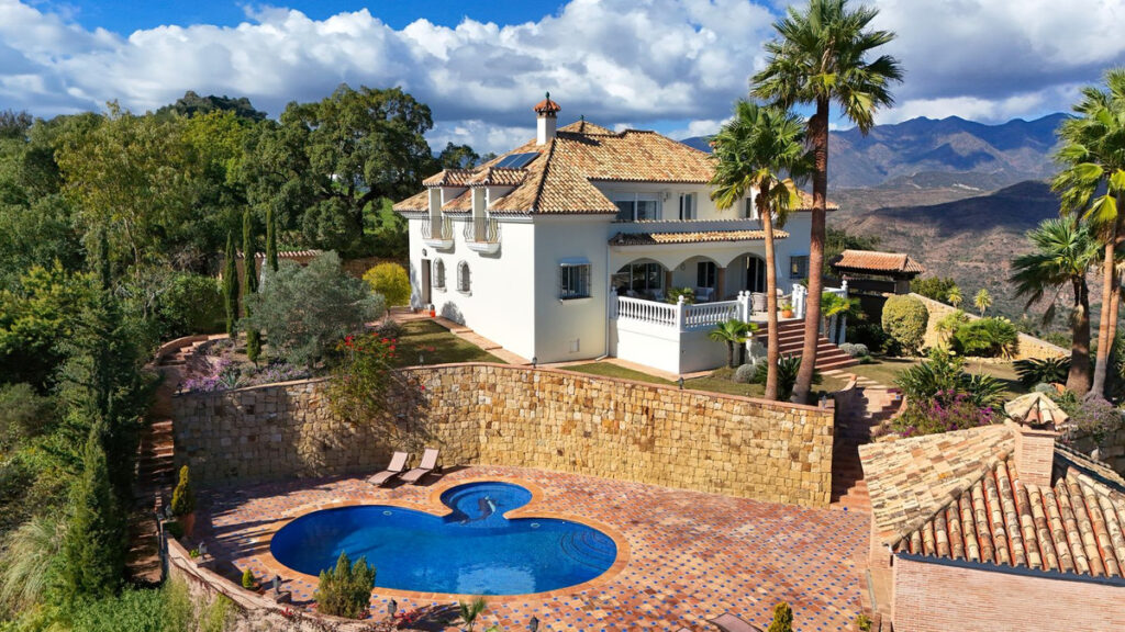 6-slaapkamer villa in La Mairena met drie aangrenzende bouwkavels in La Mairena - hoofdfoto