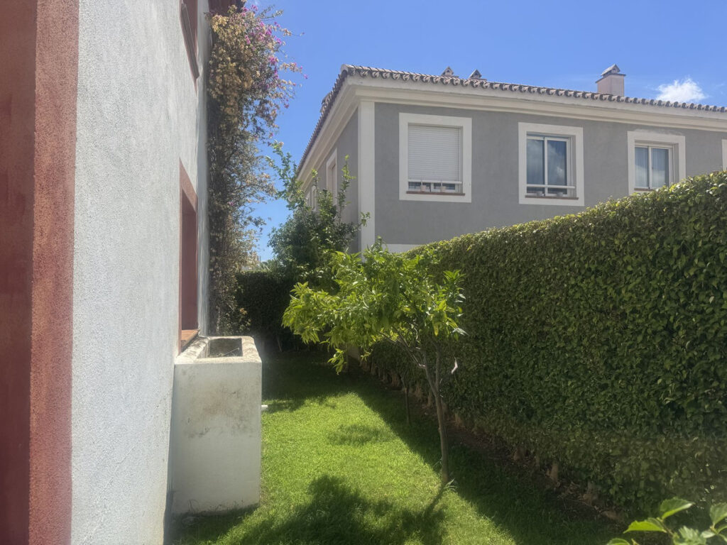 Rijtjeshuis met 3 slaapkamers in Estepona – Cortijo del Mar Resort in Estepona - hoofdfoto
