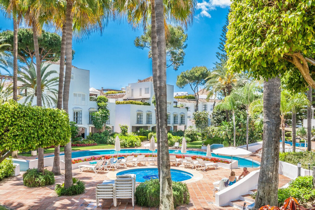 Drie-slaapkamer appartement in Elviria, Marbella in Elviria - hoofdfoto