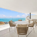 Luxe 2-slaapkamer appartement met panoramisch zeezicht in Higuerón