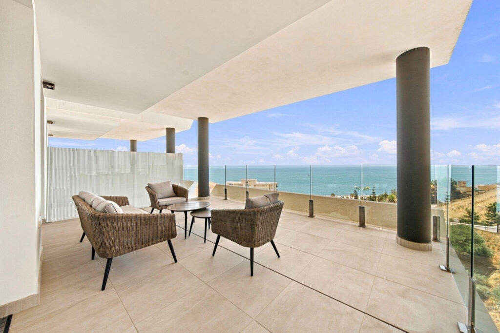 Exclusief 2-slaapkamer appartement met panoramisch zeezicht in Carvajal – Higuerón, Fuengirola in Fuengirola - hoofdfoto