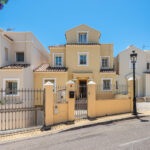 Villa met 5 slaapkamers in Estepona – ruimte, ligging en potentieel