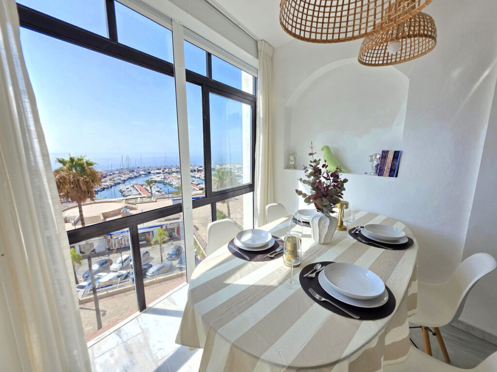 Appartement met frontaal zeezicht en actieve toeristenvergunning – Marbella Promenade Centrum in Marbella - hoofdfoto